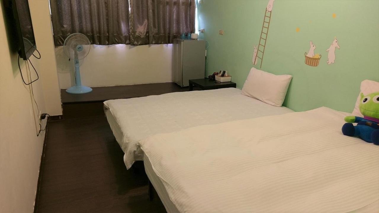 טאיצ'ונג Happines Trip Inn מראה חיצוני תמונה